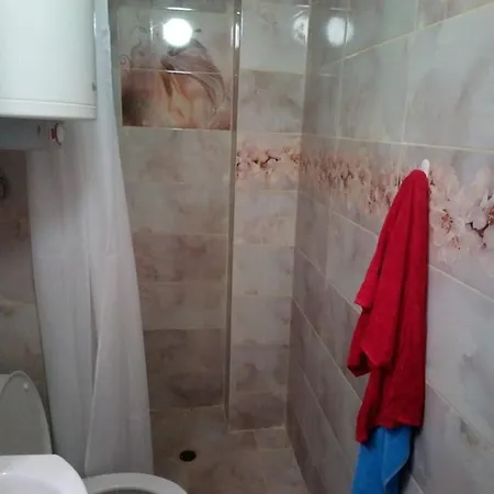 Кв Изгрев شقة *